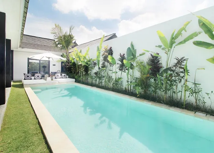 Villa Jungle's Door By Is Simple