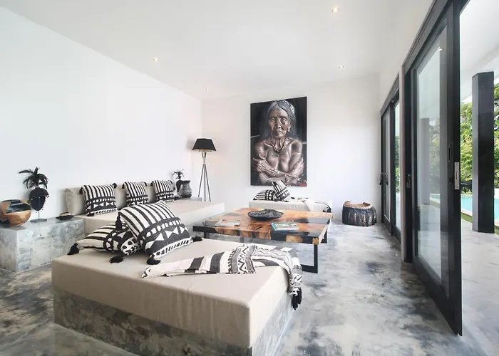 Jungle's Door By Is Simple Villa *